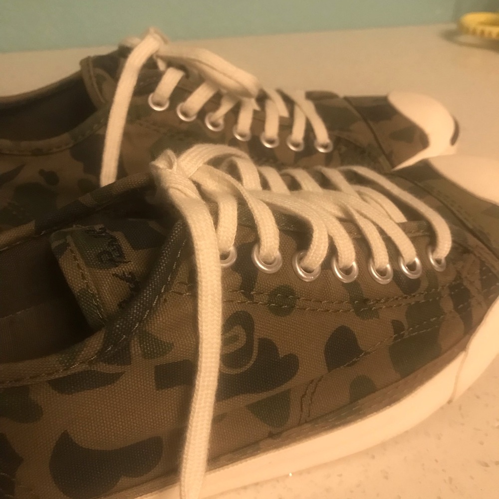 Converse Green Camo Athletic Shoes